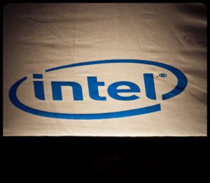Intel CEO cost-cutting plan